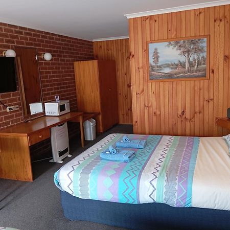 Orbost Country Road Motor Inn Dış mekan fotoğraf