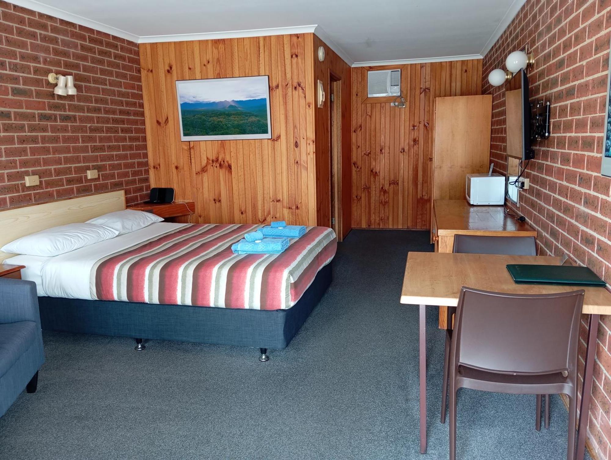 Orbost Country Road Motor Inn Dış mekan fotoğraf