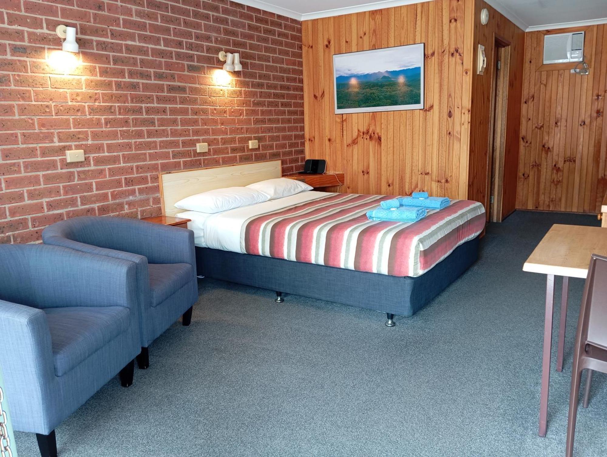 Orbost Country Road Motor Inn Dış mekan fotoğraf