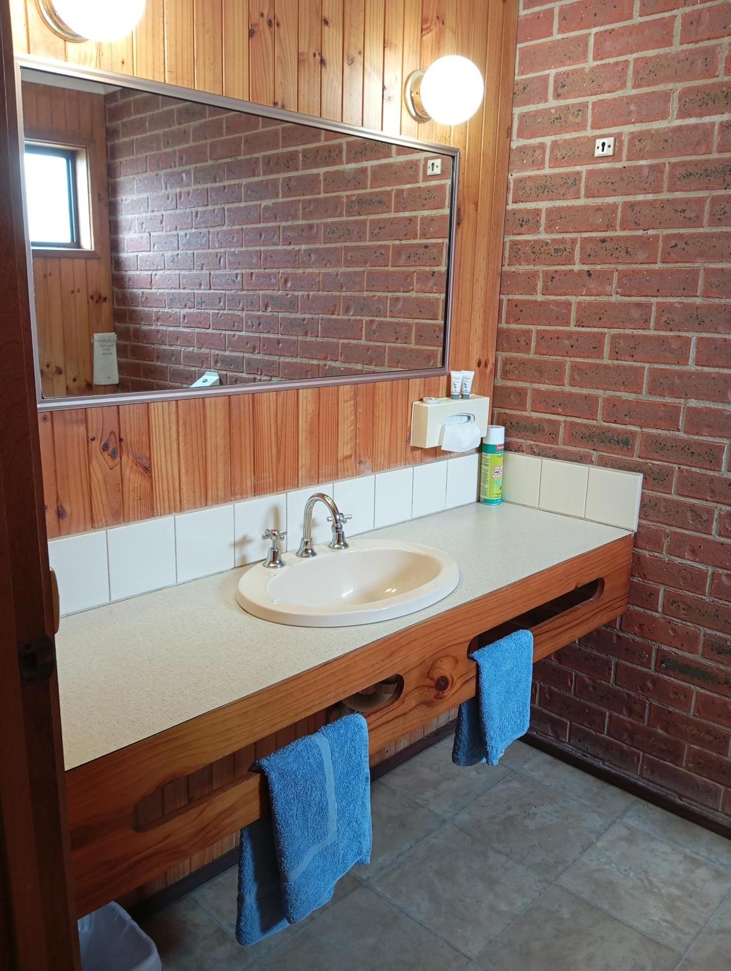Orbost Country Road Motor Inn Dış mekan fotoğraf